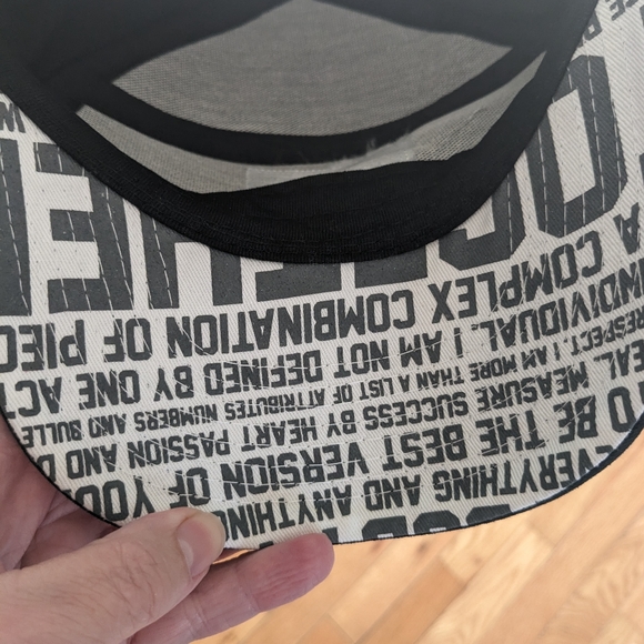 evf NWT cap - Picture 3 of 7